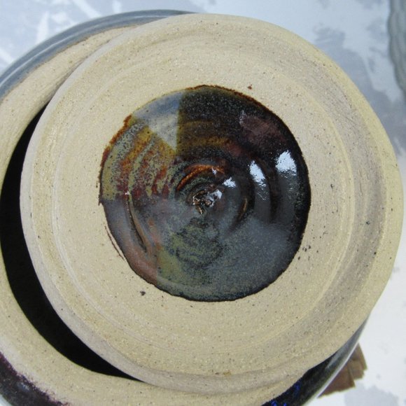 Stoneware Hand Made Glazed Pottery Bowl with Lid signed SRF - Picture 11 of 14